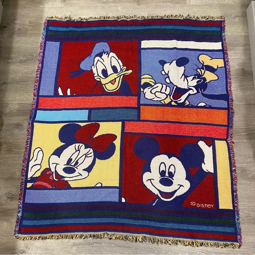 Vintage Beacon Disney Woven Blanket - Mickey Minnie Donald Goofy Throw Tapestry